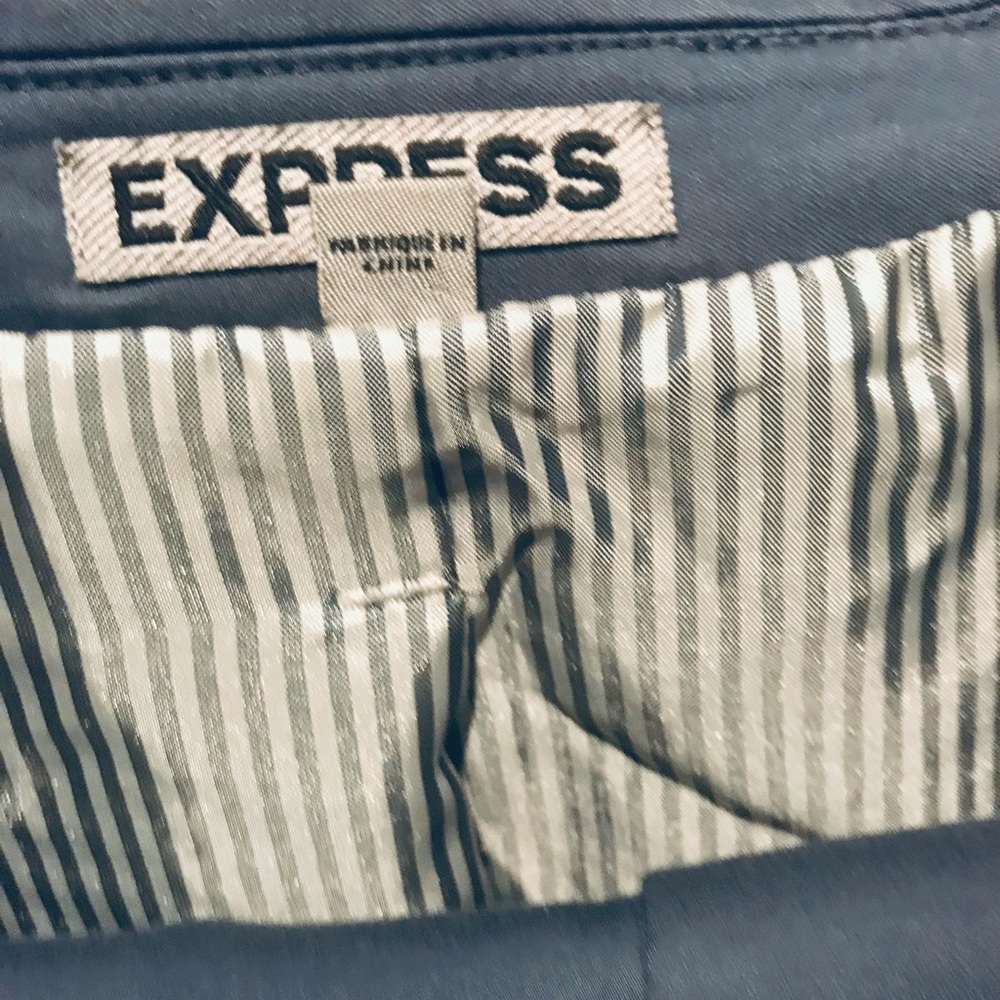 Express - Picture 2 of 3
